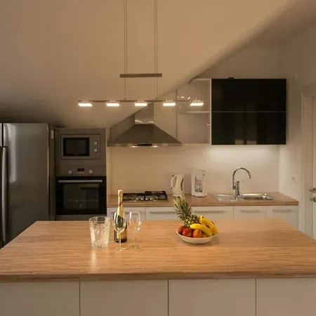 Dubrovnik - Three Bedroom - Penthouse With Hot Tub 아파트