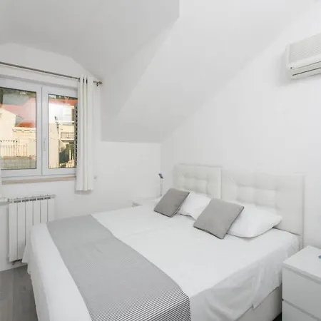 Dubrovnik - Three Bedroom - Penthouse With Hot Tub Апартаменты Цавтат
