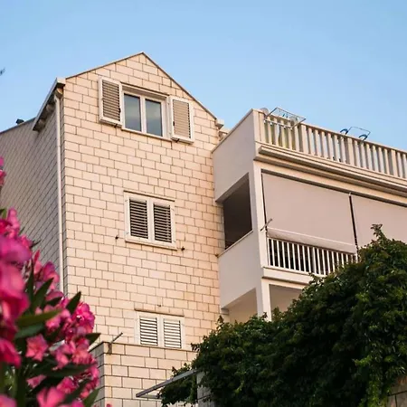 Dubrovnik - Three Bedroom - Penthouse With Hot Tub *