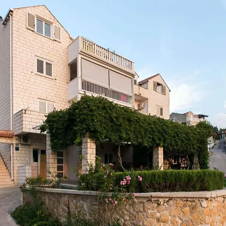 Dubrovnik - Three Bedroom - Penthouse With Hot Tub 아파트 *
