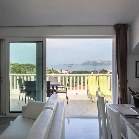 아파트 Dubrovnik - Three Bedroom - Penthouse With Hot Tub